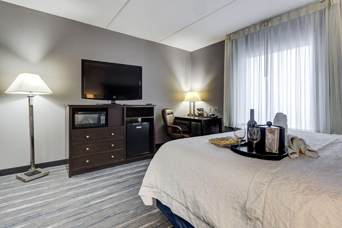 Hampton Inn & Suites By Hilton Brantford Bagian luar foto