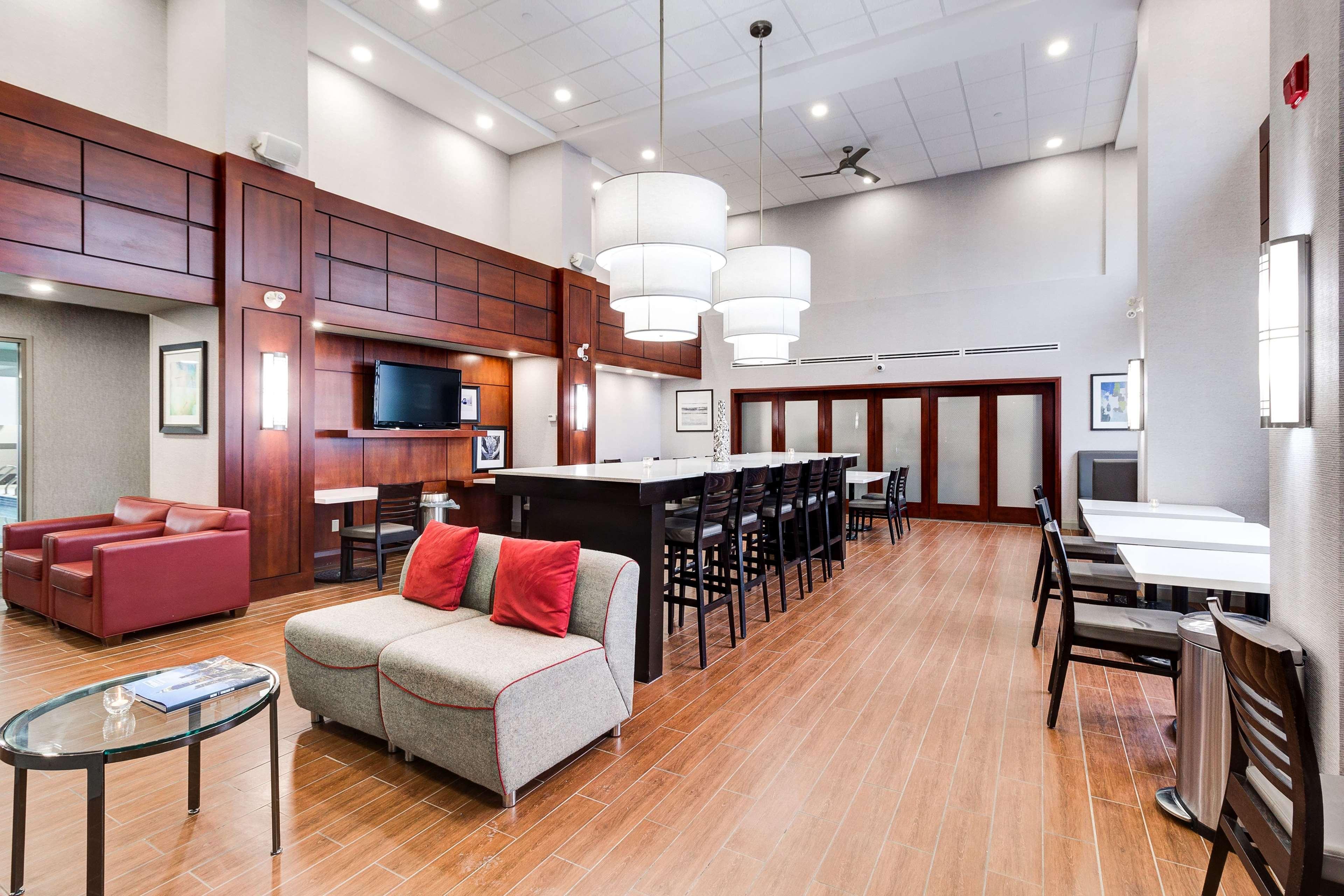 Hampton Inn & Suites By Hilton Brantford Bagian luar foto