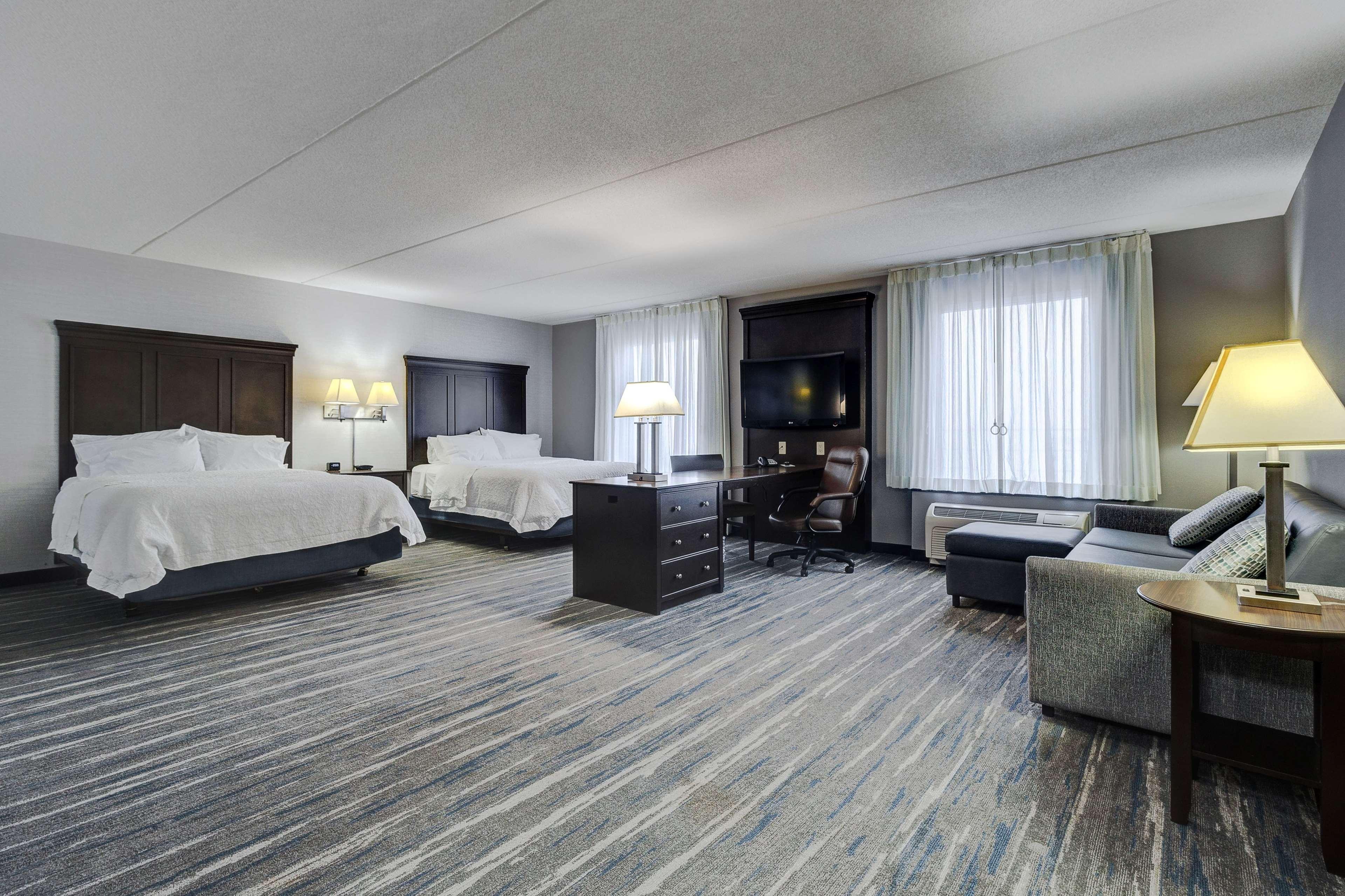 Hampton Inn & Suites By Hilton Brantford Bagian luar foto