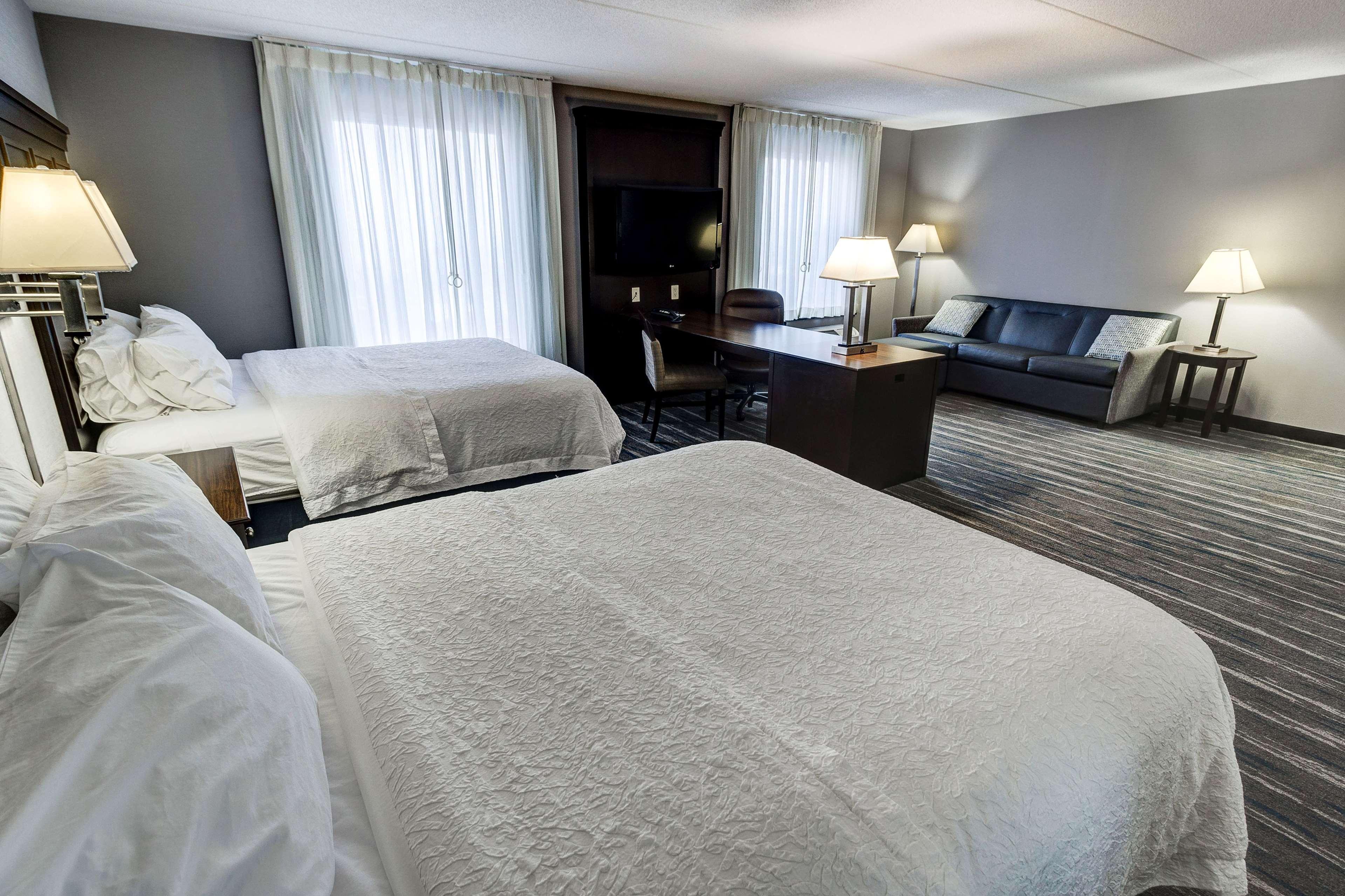 Hampton Inn & Suites By Hilton Brantford Bagian luar foto
