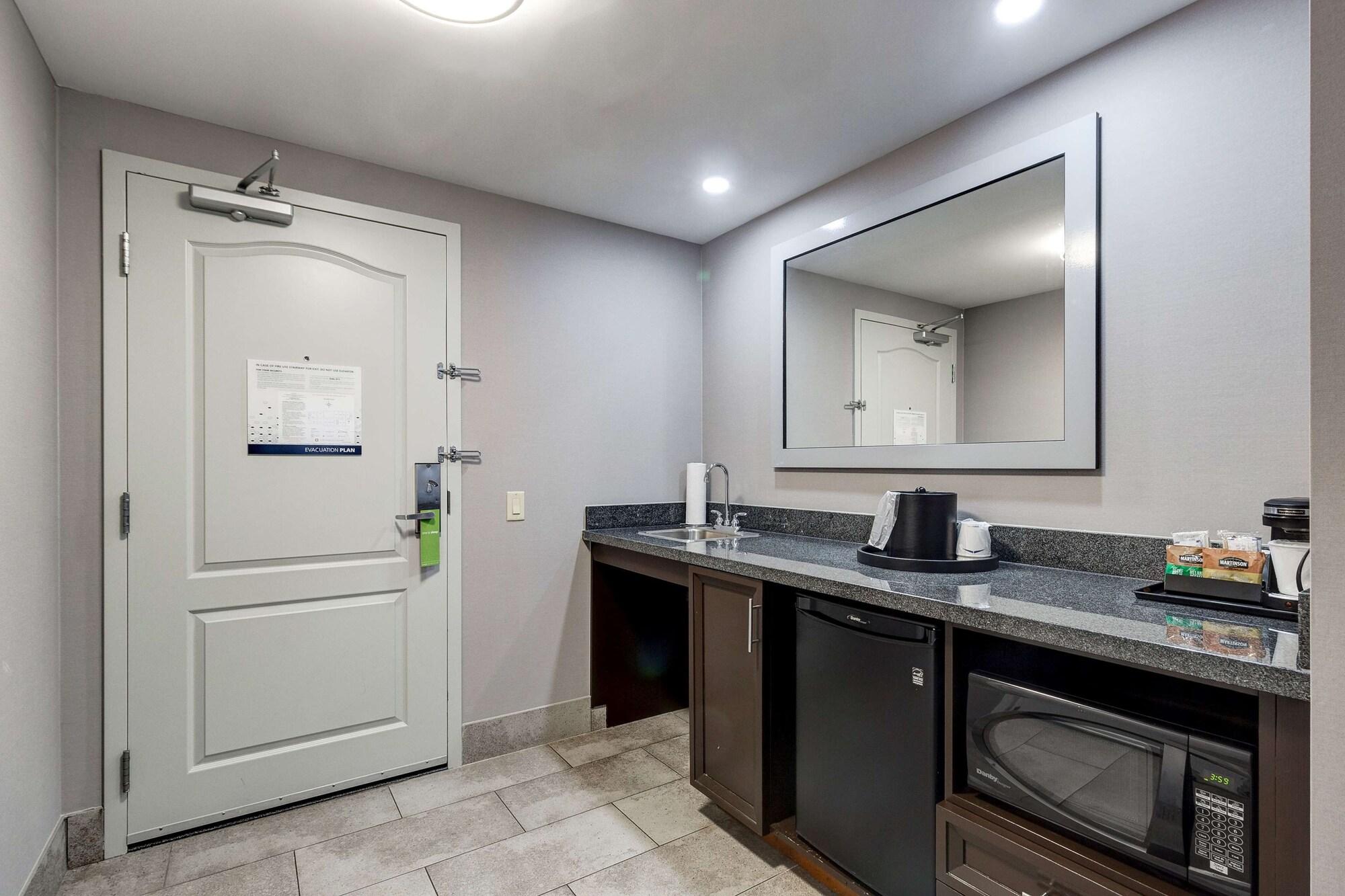 Hampton Inn & Suites By Hilton Brantford Bagian luar foto