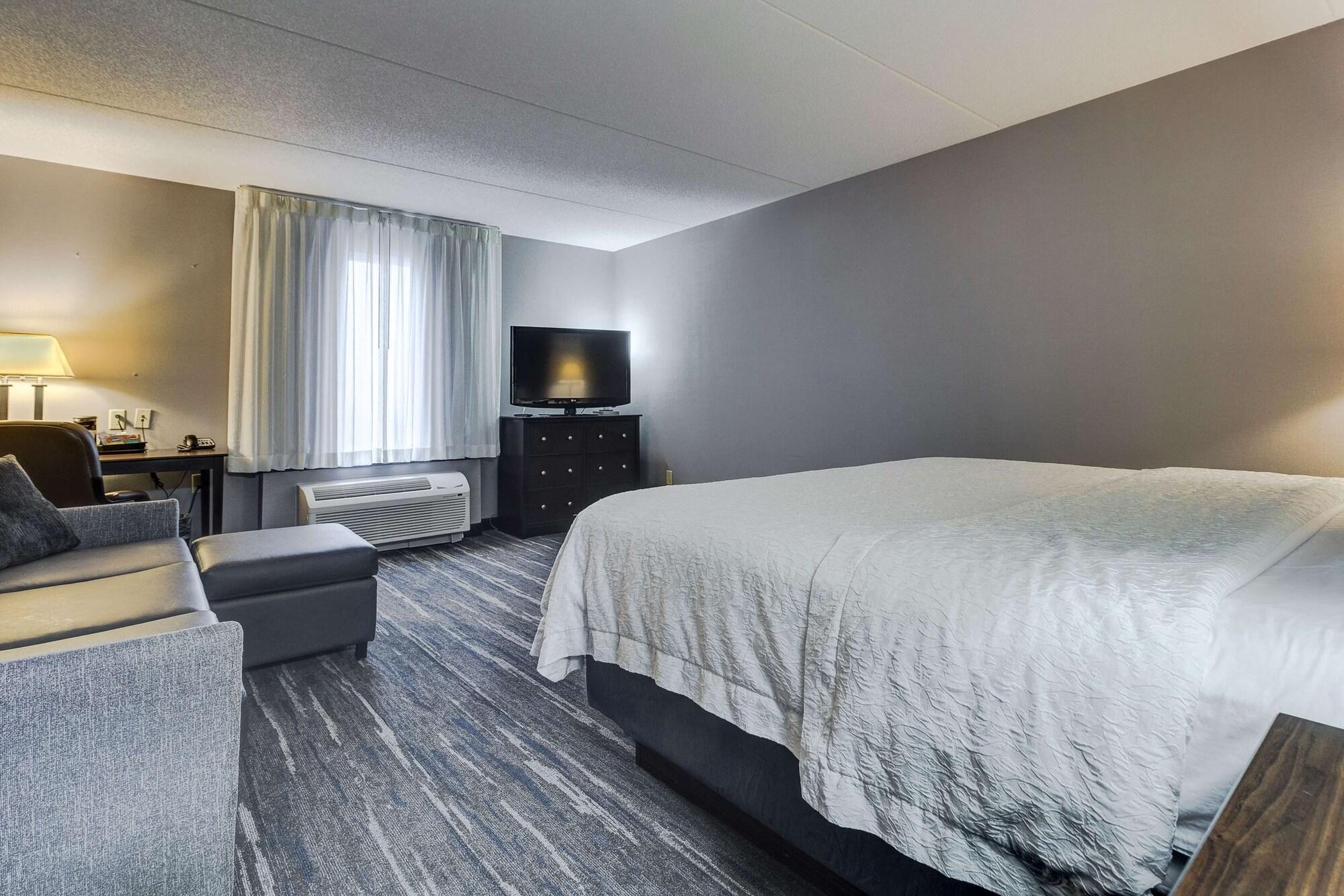 Hampton Inn & Suites By Hilton Brantford Bagian luar foto
