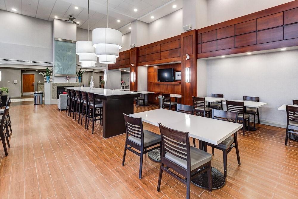 Hampton Inn & Suites By Hilton Brantford Bagian luar foto